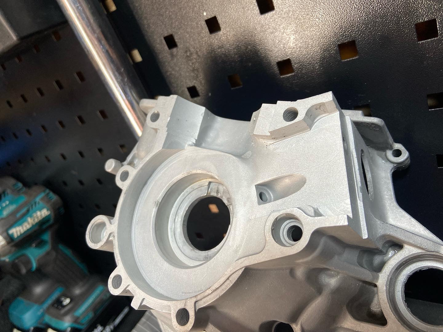 Draai en freeswerk kotteren motorblok BNRevisie